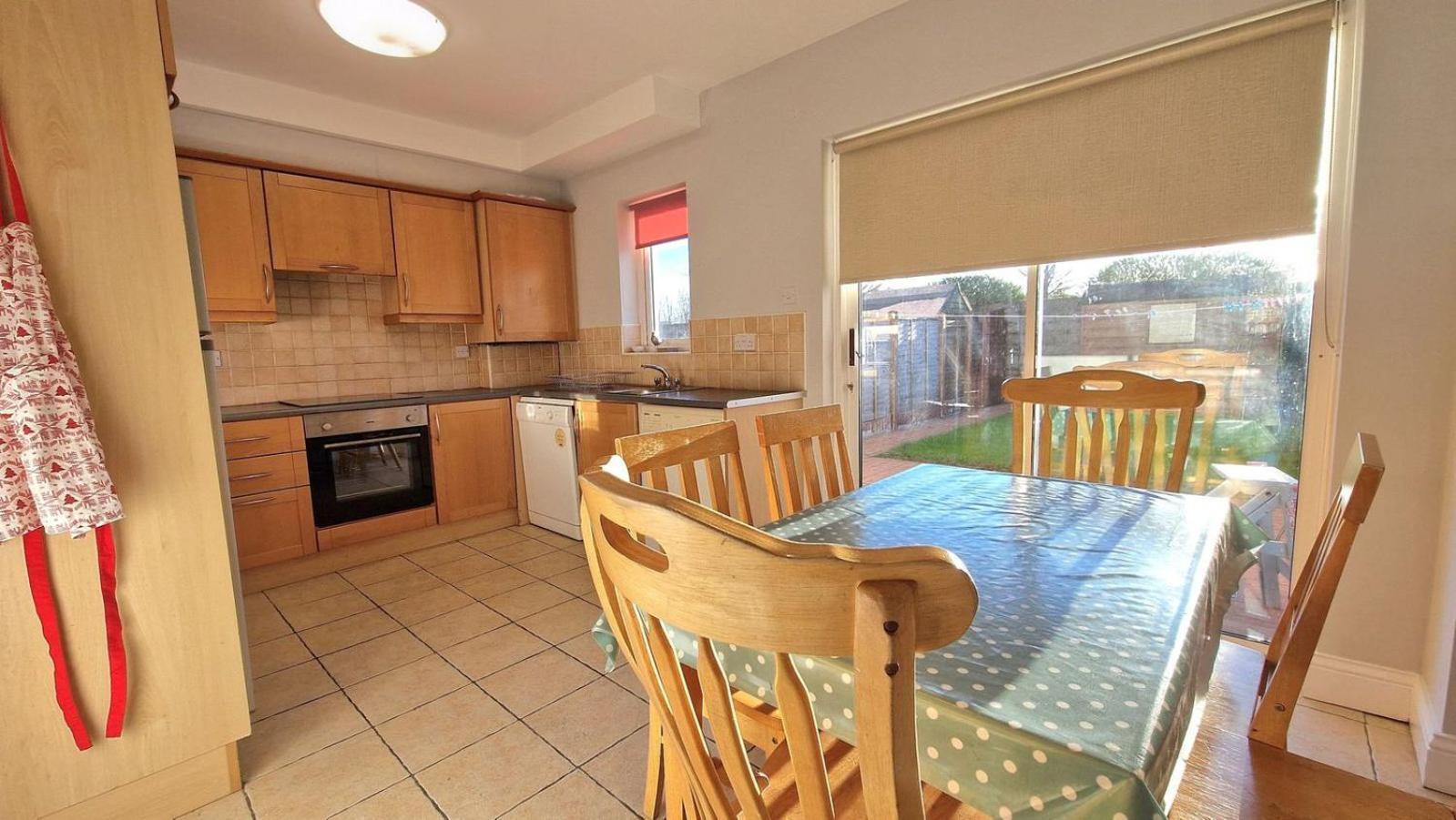 Cosy 3 Bedroom All Ensuites Γκάλγουεϊ Εξωτερικό φωτογραφία